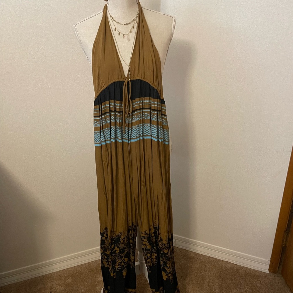 Free People Wide leg Halter low back romper with pockets New without tags